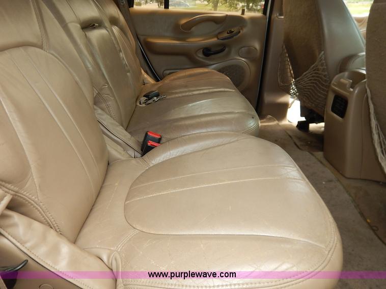 image for item K1529 1997 Ford Expedition Eddie Bauer SUV