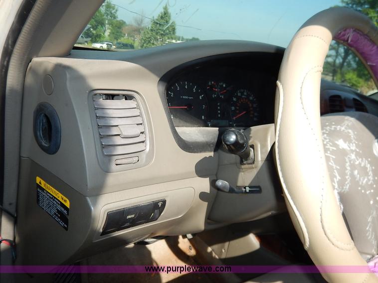 image for item K1558 2002 Hyundai Sonata LX