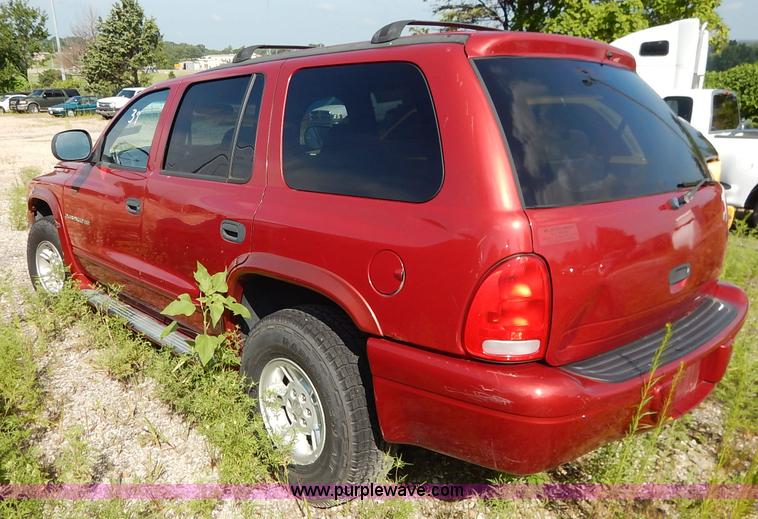 image for item K1559 2000 Dodge Durango SUV