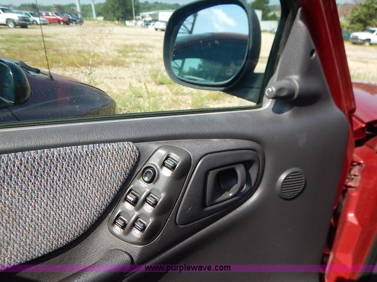 image for item K1559 2000 Dodge Durango SUV