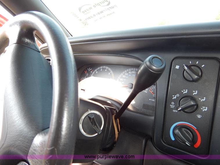 image for item K1559 2000 Dodge Durango SUV