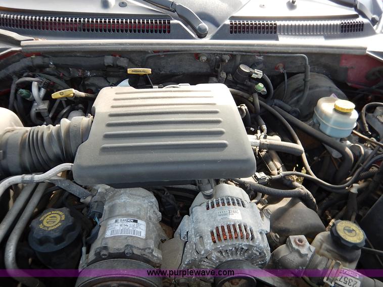 image for item K1559 2000 Dodge Durango SUV