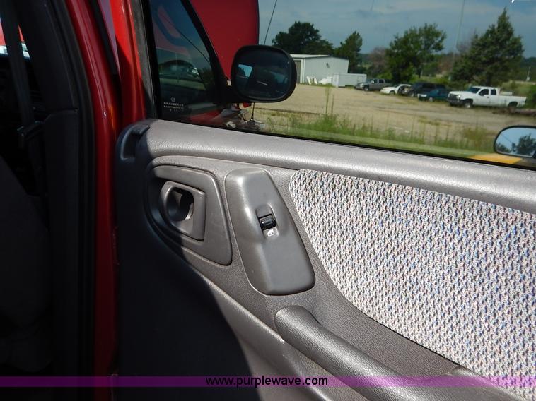 image for item K1559 2000 Dodge Durango SUV