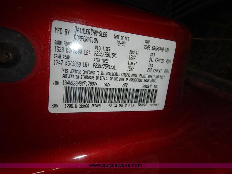 image for item K1559 2000 Dodge Durango SUV