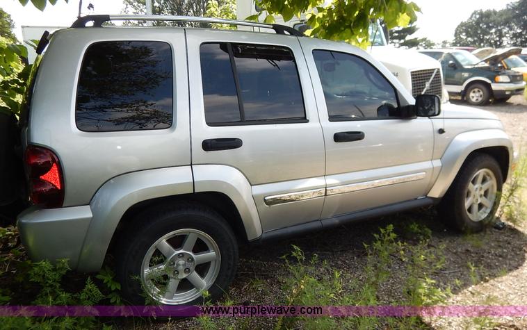 image for item K1562 2006 Jeep Liberty Limited SUV