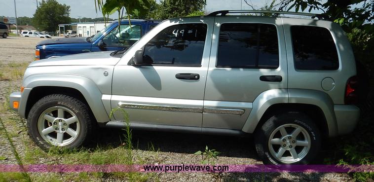 image for item K1562 2006 Jeep Liberty Limited SUV