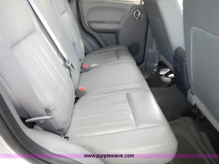 image for item K1562 2006 Jeep Liberty Limited SUV