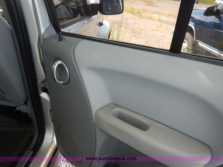 image for item K1562 2006 Jeep Liberty Limited SUV