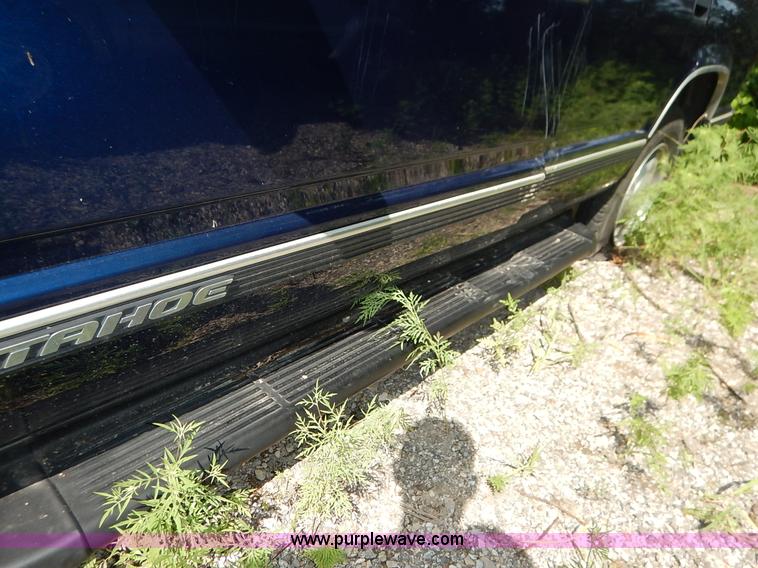 image for item K1563 1998 Chevrolet Tahoe LT SUV