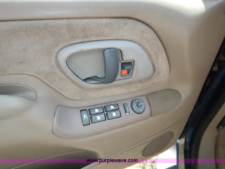 image for item K1563 1998 Chevrolet Tahoe LT SUV