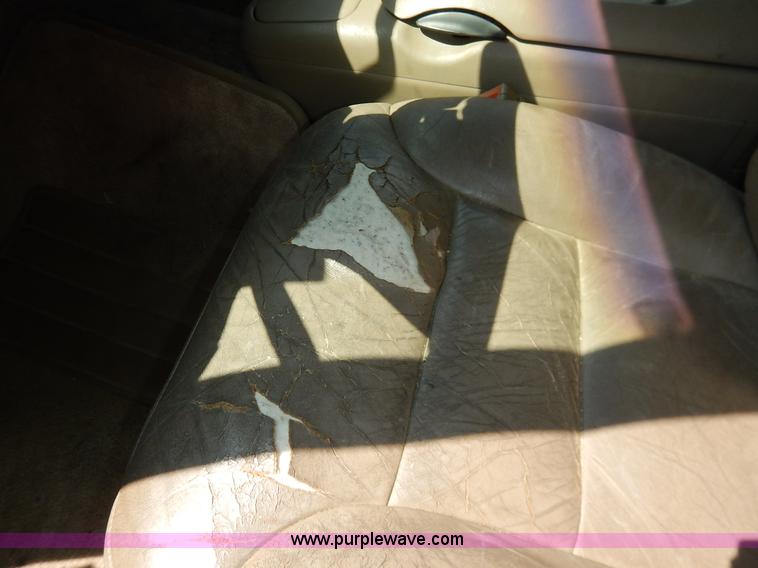 image for item K1563 1998 Chevrolet Tahoe LT SUV