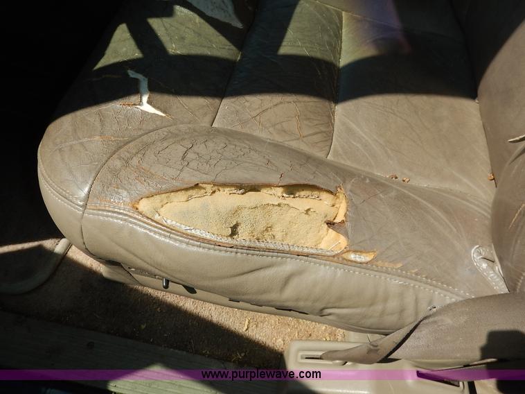 image for item K1563 1998 Chevrolet Tahoe LT SUV