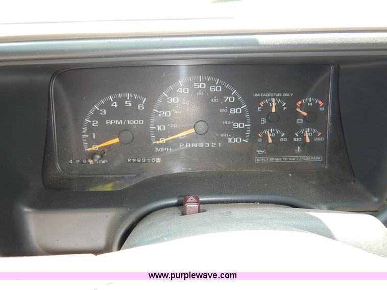 image for item K1563 1998 Chevrolet Tahoe LT SUV