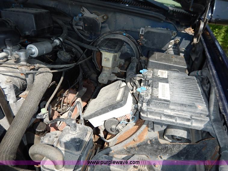 image for item K1563 1998 Chevrolet Tahoe LT SUV