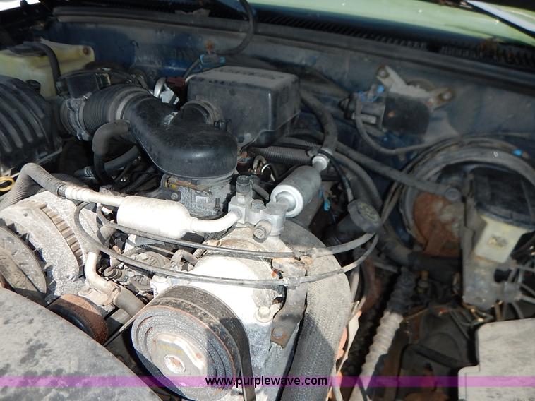 image for item K1563 1998 Chevrolet Tahoe LT SUV