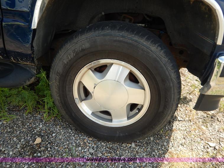 image for item K1563 1998 Chevrolet Tahoe LT SUV