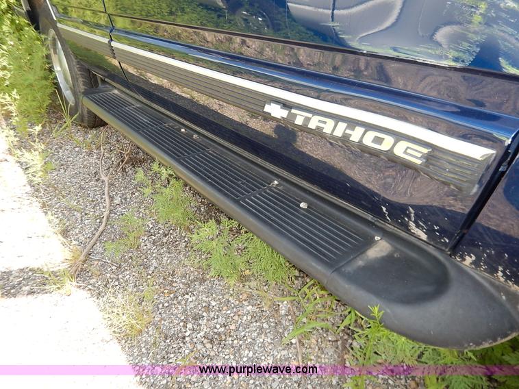 image for item K1563 1998 Chevrolet Tahoe LT SUV