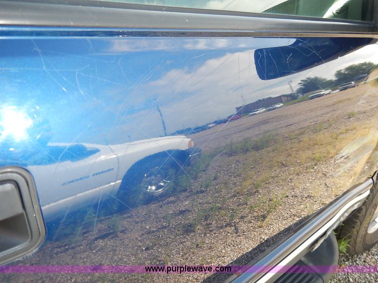 image for item K1563 1998 Chevrolet Tahoe LT SUV