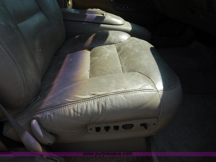 image for item K1563 1998 Chevrolet Tahoe LT SUV