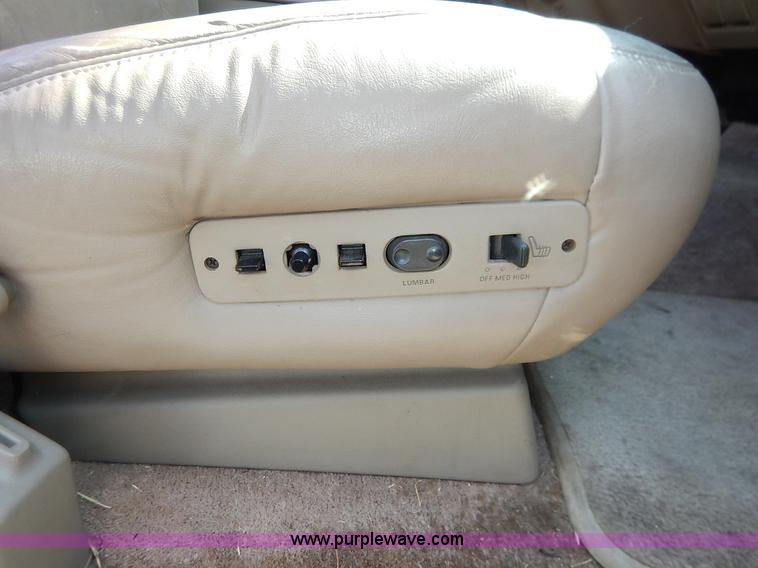 image for item K1563 1998 Chevrolet Tahoe LT SUV