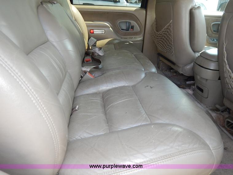 image for item K1563 1998 Chevrolet Tahoe LT SUV