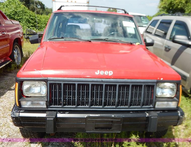 image for item K1564 1994 Jeep Cherokee Sport SUV
