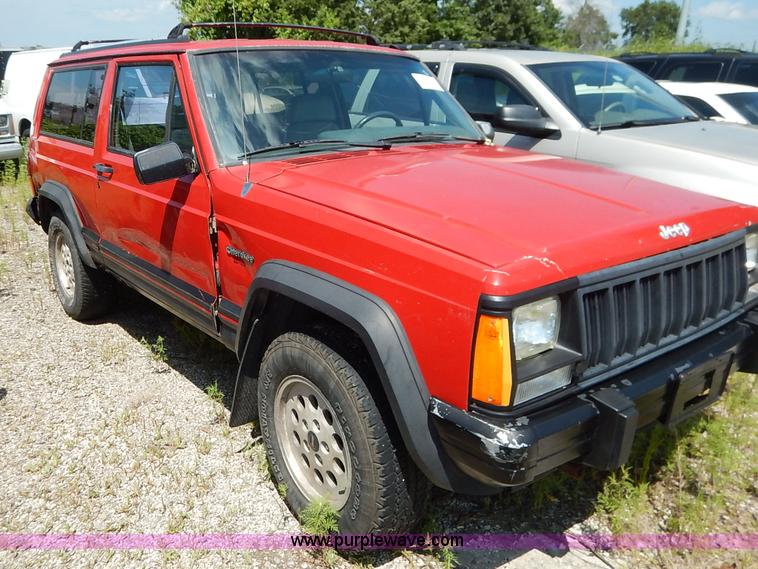 image for item K1564 1994 Jeep Cherokee Sport SUV