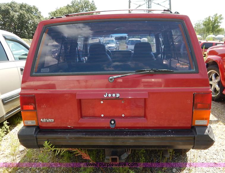 image for item K1564 1994 Jeep Cherokee Sport SUV