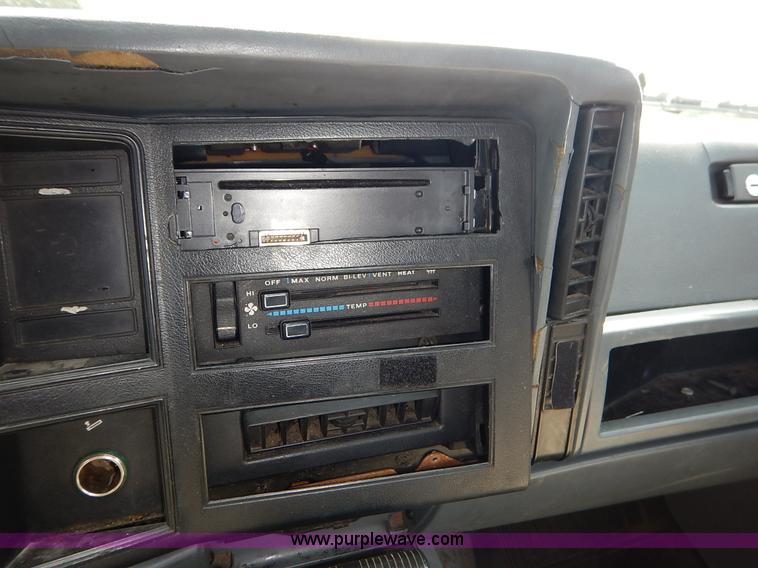 image for item K1564 1994 Jeep Cherokee Sport SUV