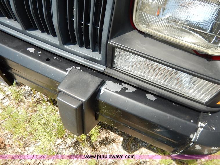 image for item K1564 1994 Jeep Cherokee Sport SUV