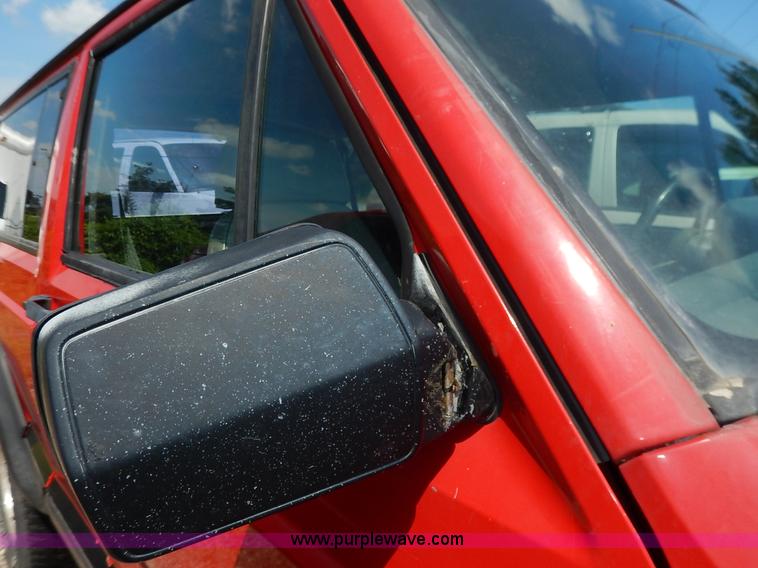 image for item K1564 1994 Jeep Cherokee Sport SUV