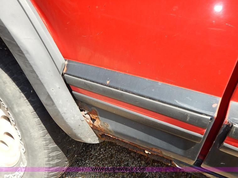 image for item K1564 1994 Jeep Cherokee Sport SUV