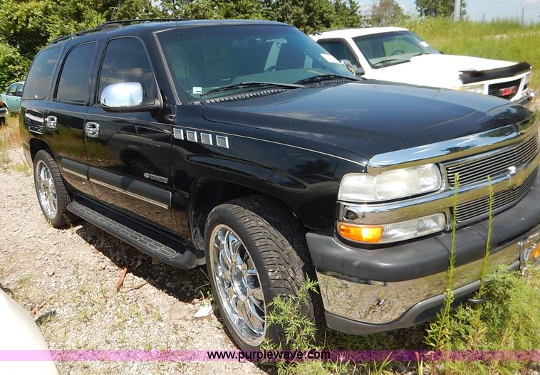 image for item K1566 2001 Chevrolet Tahoe LT SUV