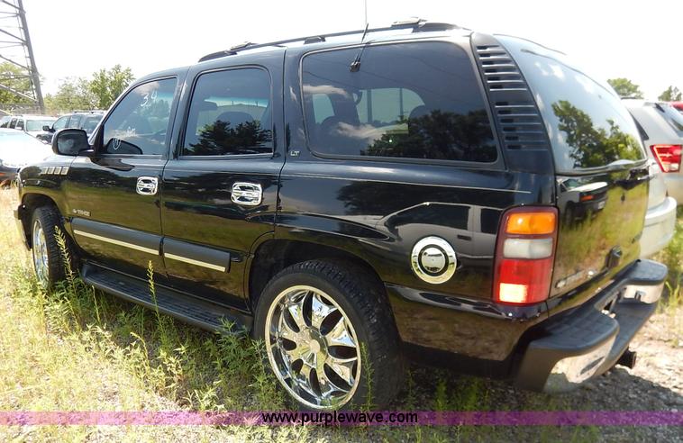 image for item K1566 2001 Chevrolet Tahoe LT SUV