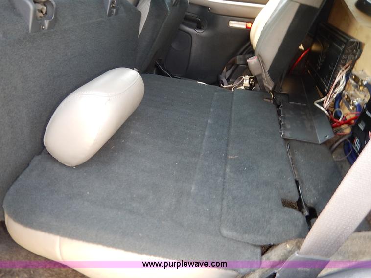 image for item K1566 2001 Chevrolet Tahoe LT SUV