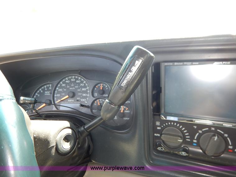 image for item K1566 2001 Chevrolet Tahoe LT SUV