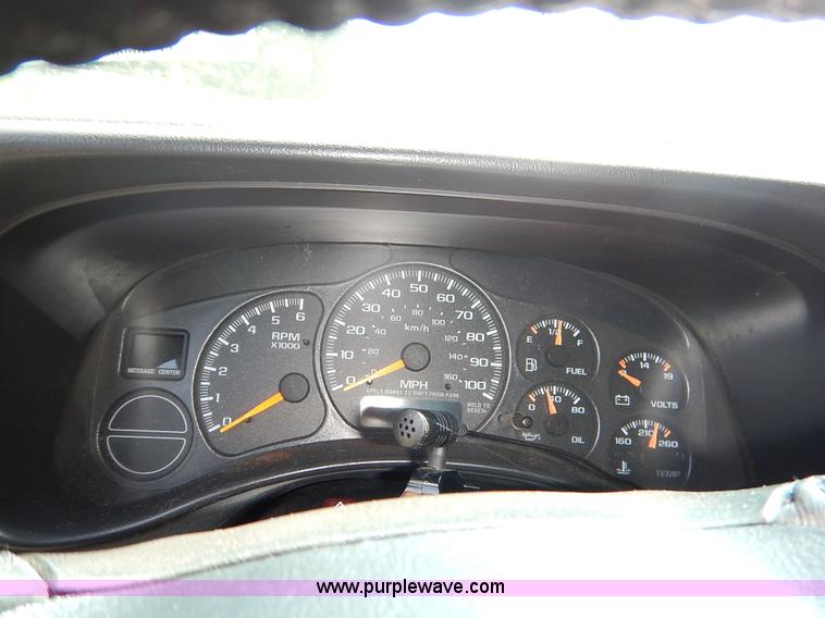 image for item K1566 2001 Chevrolet Tahoe LT SUV