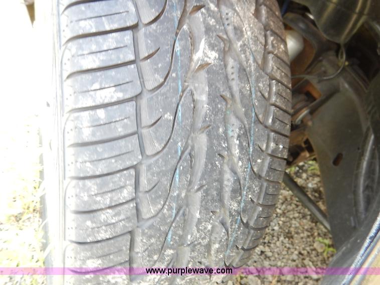 image for item K1566 2001 Chevrolet Tahoe LT SUV