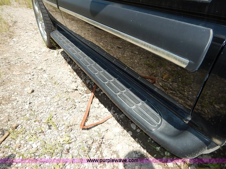 image for item K1566 2001 Chevrolet Tahoe LT SUV