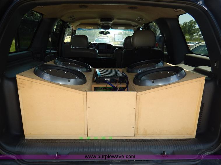 image for item K1566 2001 Chevrolet Tahoe LT SUV