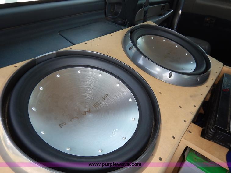 image for item K1566 2001 Chevrolet Tahoe LT SUV