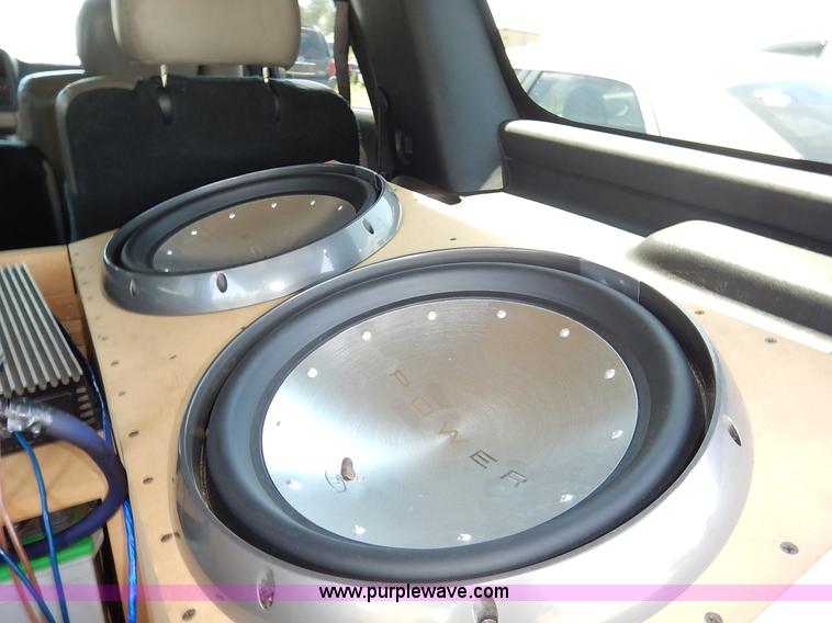 image for item K1566 2001 Chevrolet Tahoe LT SUV