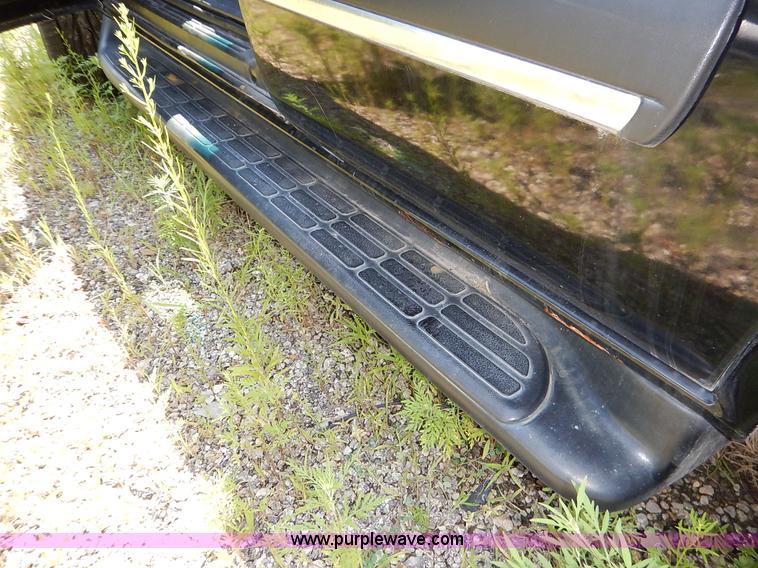 image for item K1566 2001 Chevrolet Tahoe LT SUV