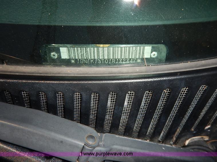 image for item K1566 2001 Chevrolet Tahoe LT SUV