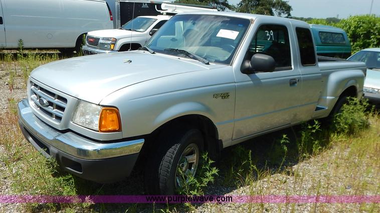image for item K1568 2002 Ford Ranger XLT SuperCab pickup truck