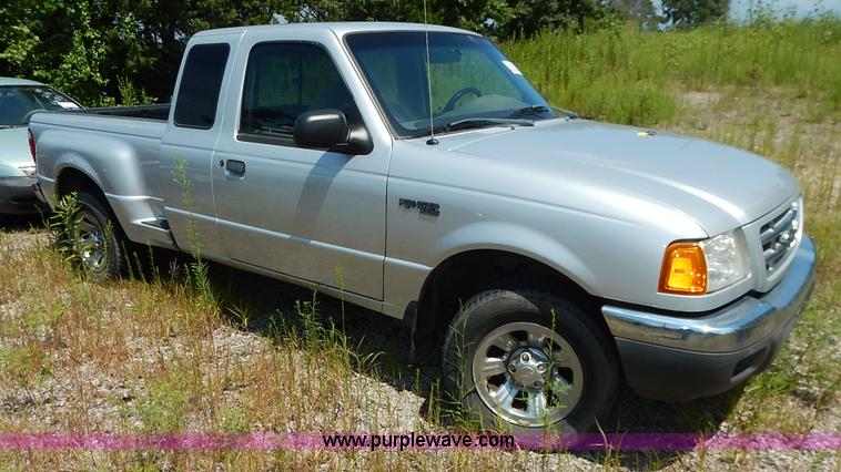 image for item K1568 2002 Ford Ranger XLT SuperCab pickup truck