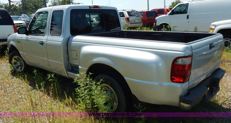 image for item K1568 2002 Ford Ranger XLT SuperCab pickup truck