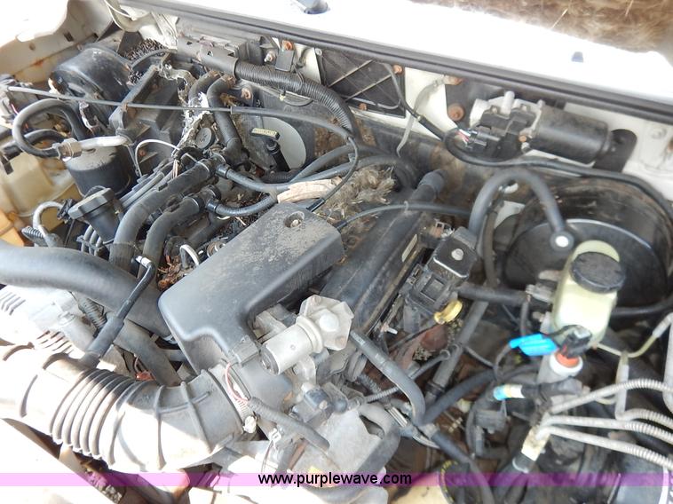 image for item K1568 2002 Ford Ranger XLT SuperCab pickup truck