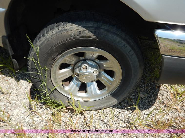 image for item K1568 2002 Ford Ranger XLT SuperCab pickup truck