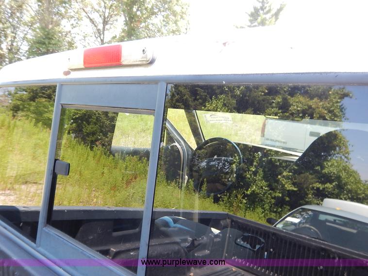 image for item K1568 2002 Ford Ranger XLT SuperCab pickup truck